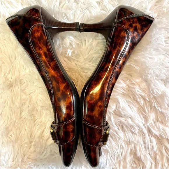 💥Host Pick!💥 Cole Haan Helena Patent Leather Square Toe Kitten Heels - Picture 3 of 11